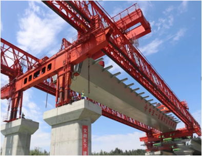 G207孟州至偃师黄河特大桥首片80m钢箱梁顺利架设