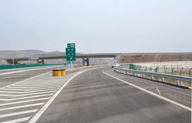 山西省灵河高速公路神池至河曲段路面、交安、绿化工程