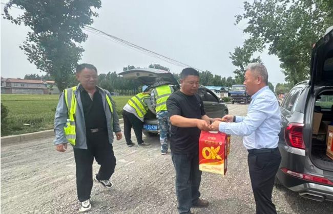 情系一线暖人心 五一慰问鼓干劲  中公交通监理咨询河南有限公司开展五一劳动节赴各项目监理部慰问活动